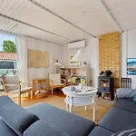 Hira - 200m From The Sea By Interhome 度假居