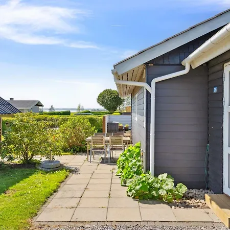 Hira - 200m From The Sea By Interhome Semesterbostad *